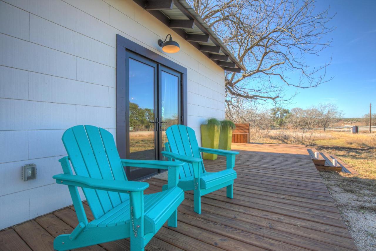 Luxury Cabin-Right Across From Albert Dance Hall! Villa Stonewall Exterior photo